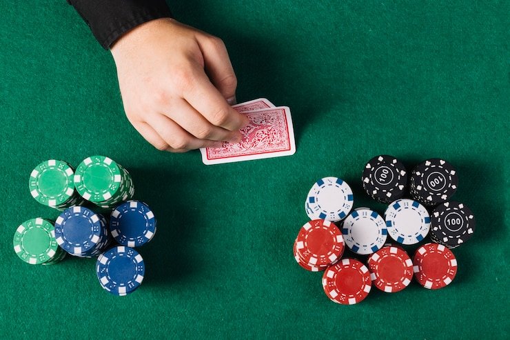 Bagan tingkat loyalitas slotku88 menampilkan manfaat progresif dari Member hingga Diamond